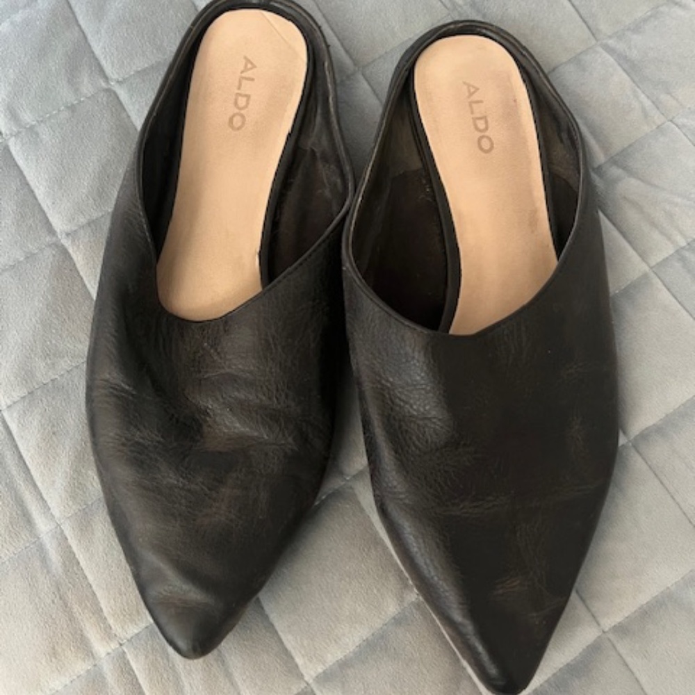 Aldo leather flats/loafers
